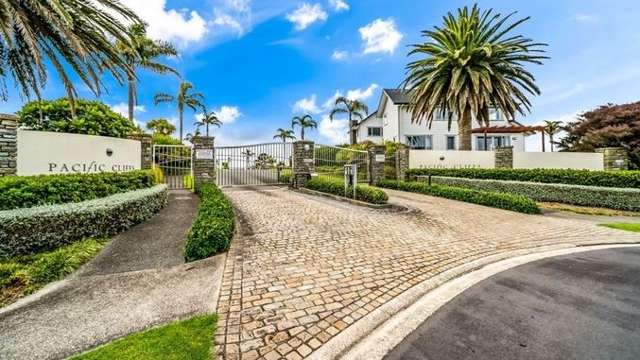 26 Pacific Cliffs Drive Gulf Harbour_1