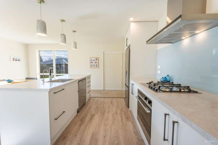 3 Strawberry Lane Waimate_9
