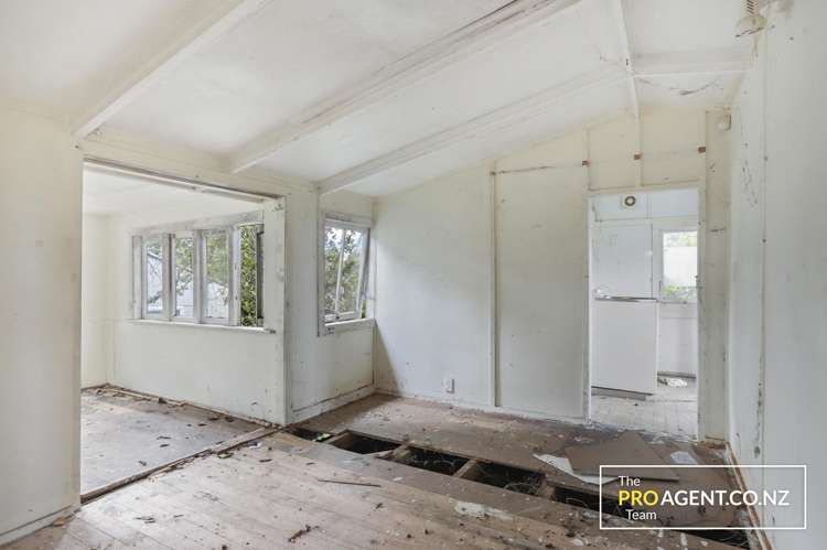 77 Tane Road Laingholm_10