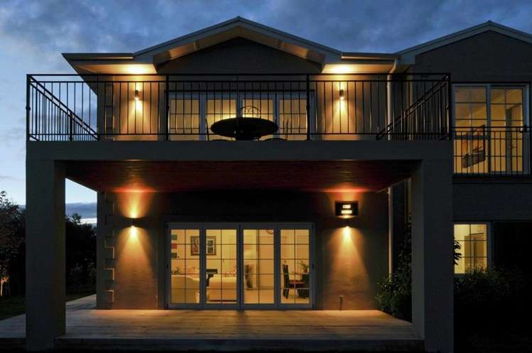 12 Chateau Crescent Rangatira Park_22