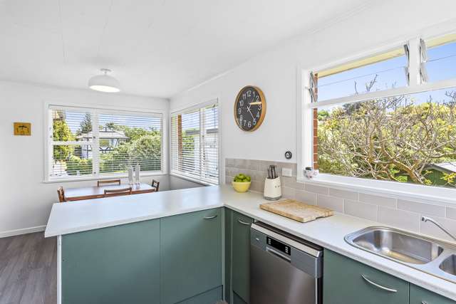 9 Allen Road Raumati Beach_4