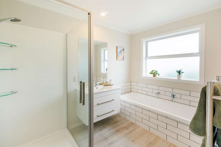 132 Johnstone Drive Fitzherbert_22