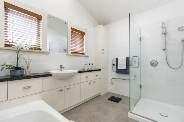 37 Maungakiekie Avenue Greenlane_27