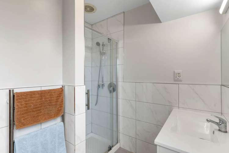 8 Jeanette Place Mairangi Bay_16