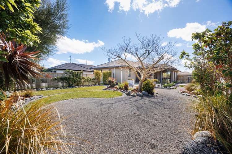 4 Meridian Grove Kelvin Grove_14