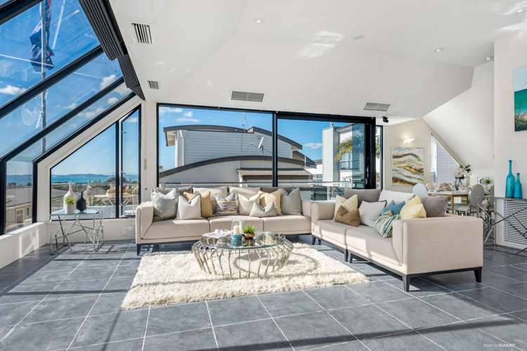 8b Te Akau Crescent Bucklands Beach_4