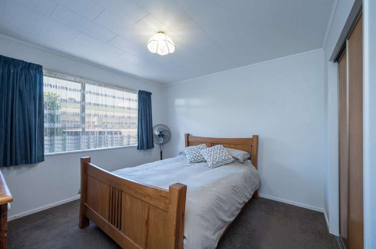 2/26 Exeter Street Stoke_9