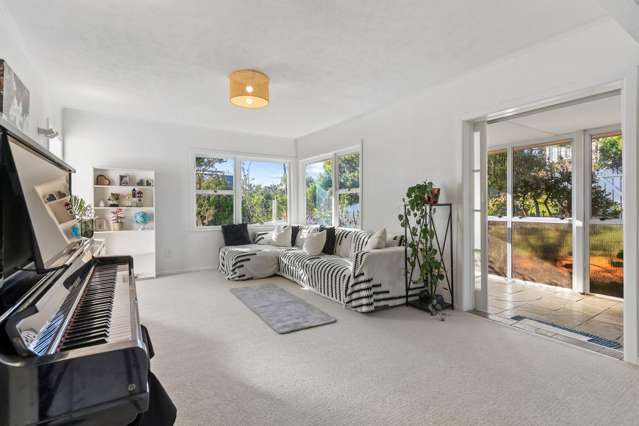 59 Bond Crescent Forrest Hill_3