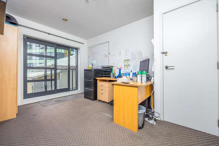 1b/6 Saint Martins Lane Grafton_21