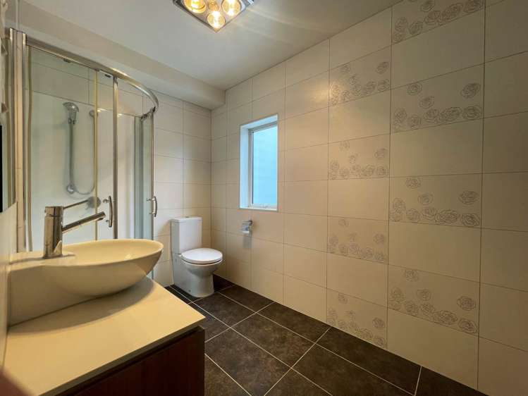 57 Rogan Street Mount Roskill_16