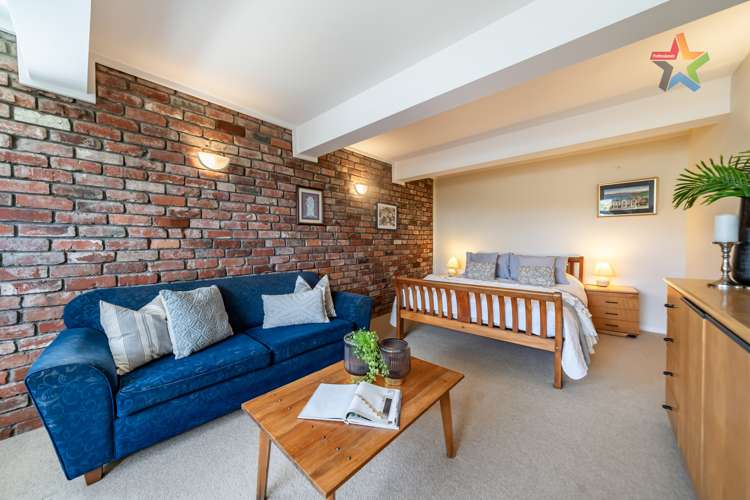 239 Dowse Drive Maungaraki_13