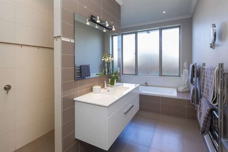 26 Applefield Court Northwood_17