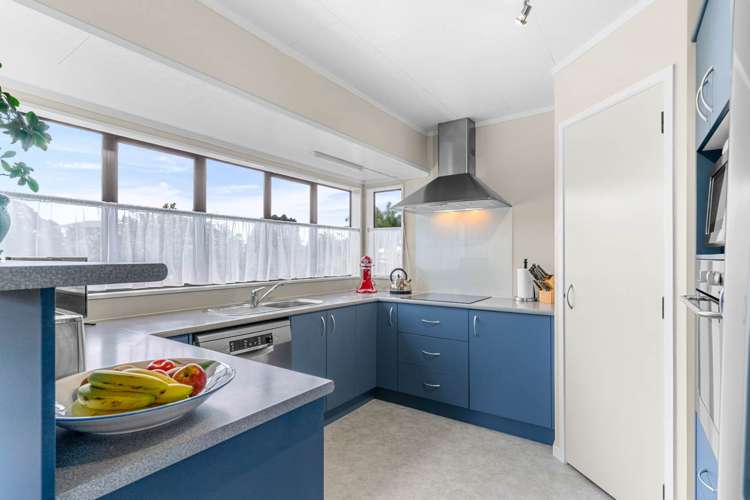 16 Graham Street One Tree Point_8