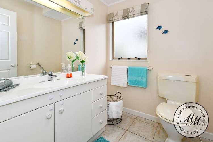 5 Silkwood Grove Totara Heights_13