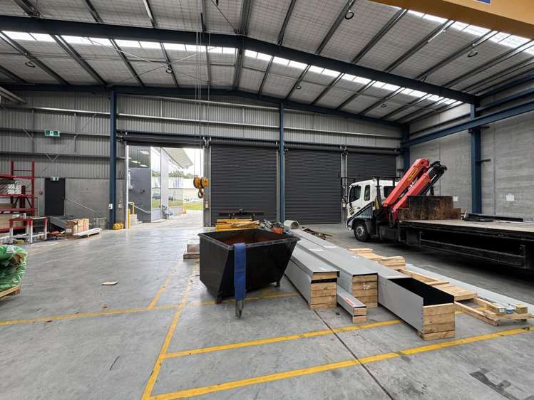 Part warehouse/18-26 Jamaica Drive Grenada North_3