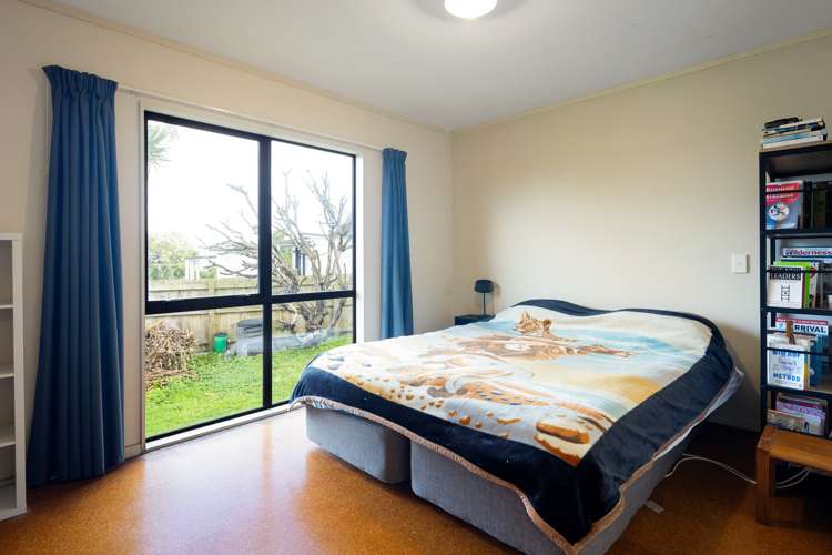 13 Point Street Raglan_8