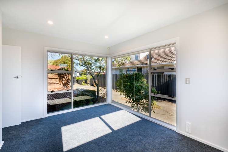 33 Chartwell Street Burwood_10