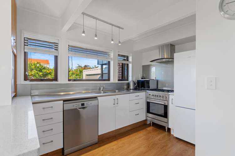 20 Pamela Place Otumoetai_2