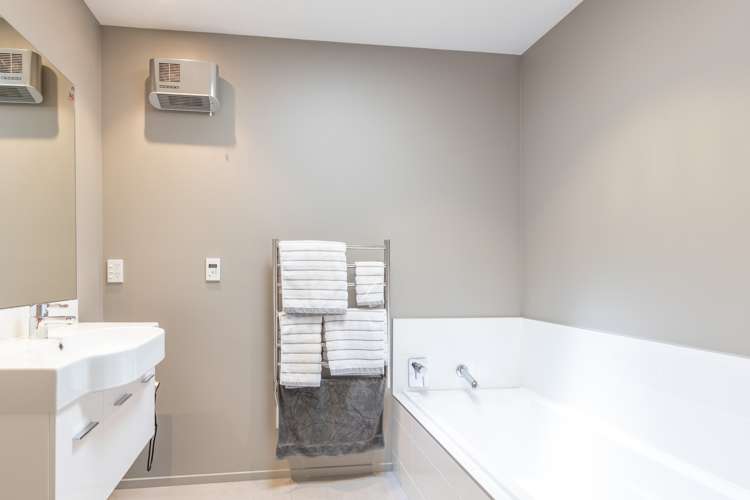 8 Wisteria Lane Rangiora_17