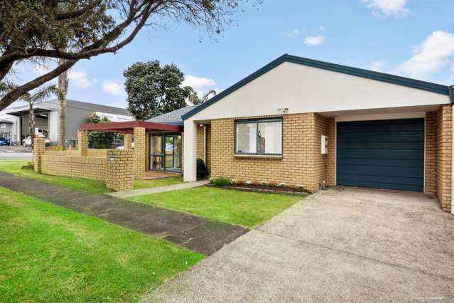 2 Reid Road New Lynn_1