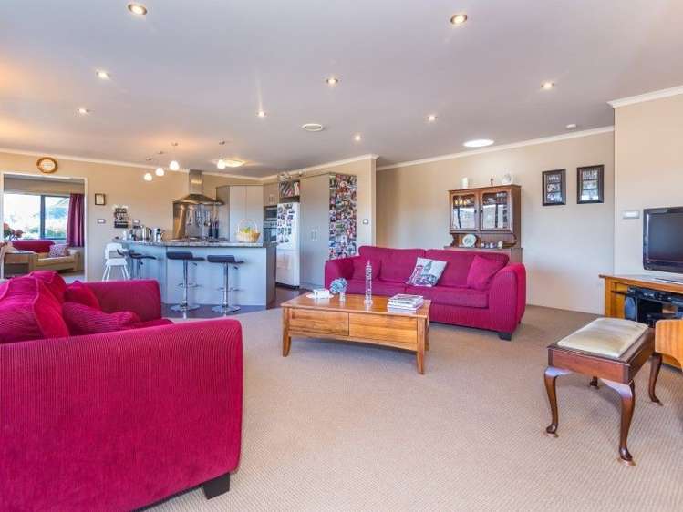 50 Percy Kinsman Crescent Riverstone Terraces_10