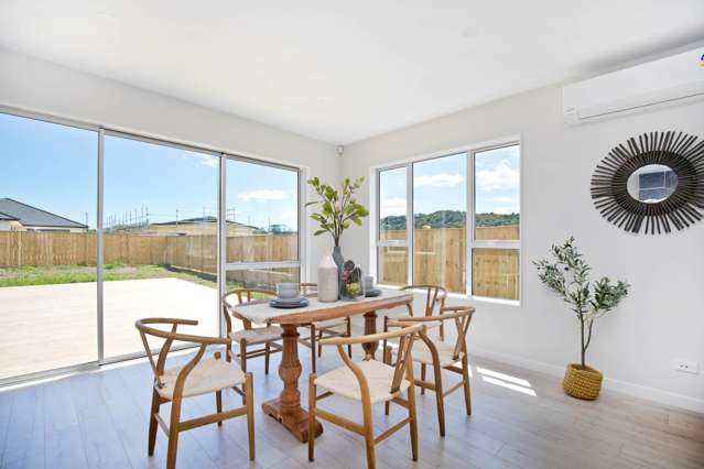 9 Len Ireland Drive Kumeu_4