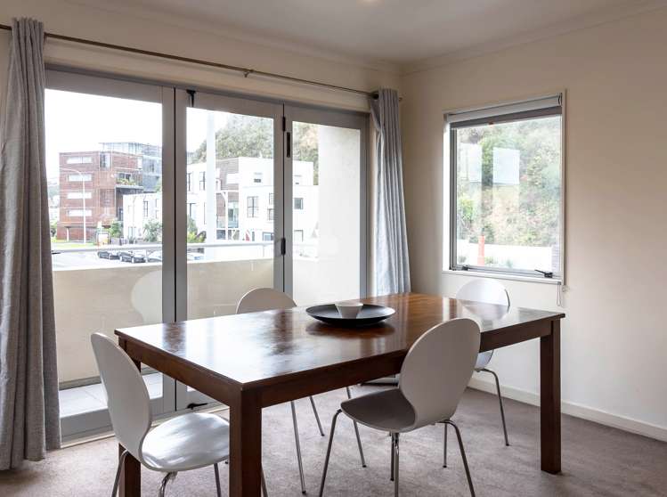 79/305 Evans Bay Parade Hataitai_1