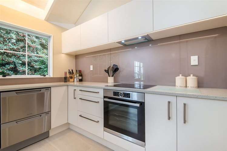 49 Lloyd Drive Wainui_16