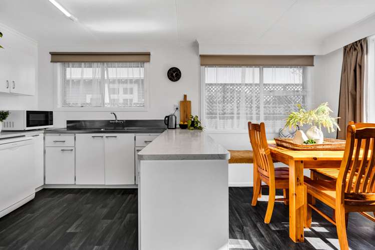 16 Walsh Road Westown_12