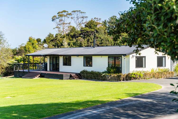 1951 Cove Road Mangawhai_52