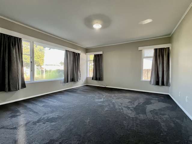 130 Robertson Road Mangere East_1