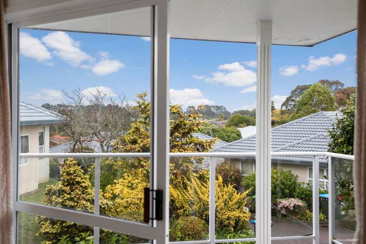 19/10 Gerard Way Saint Johns_4