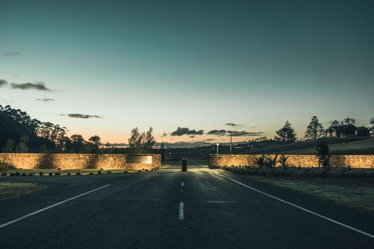 5 Hurihuri Road Okura Bush_17