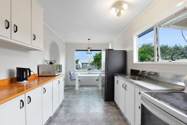 11 Blomfield Street Nawton_2