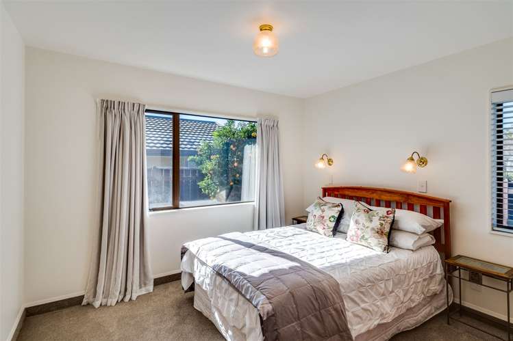 2 Webb Place Taradale_16