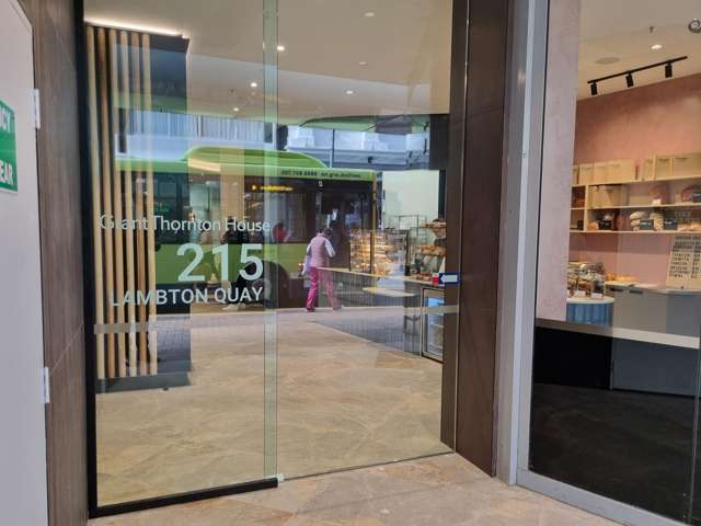 Unit 2/215 Lambton Quay Central Wellington Central_1