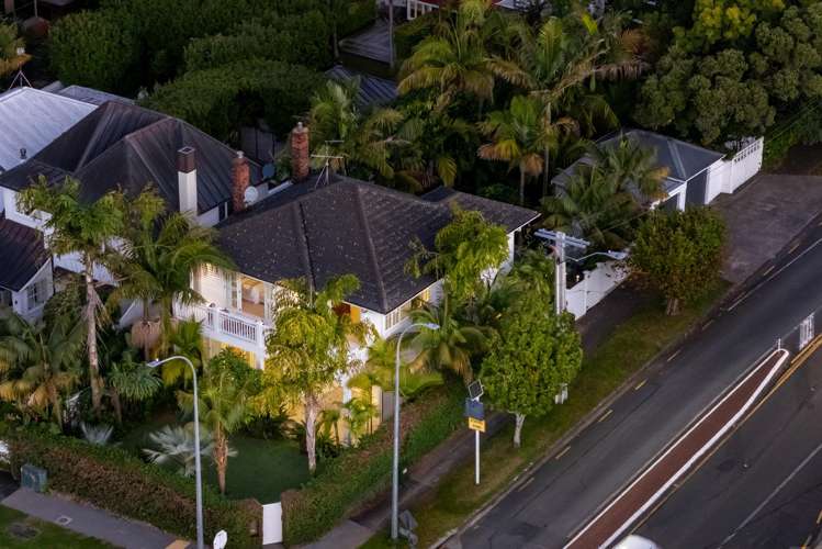 30 Sarsfield Street_2