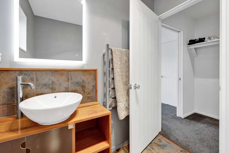 201 Heta Road Merrilands_10