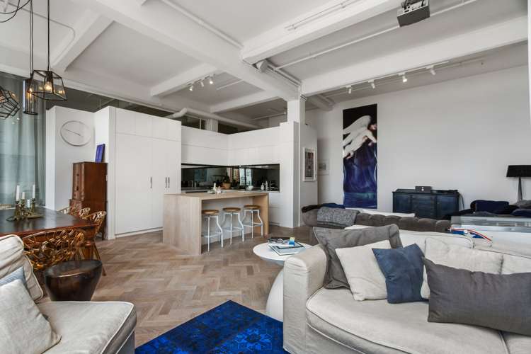 2c/2 Queen Street Auckland Central_3