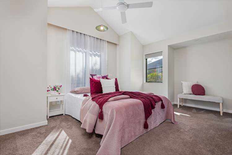 15 Strachan Way Highbury_6