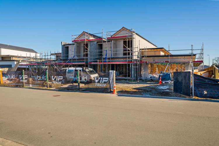 23 Streamside Terrace_3