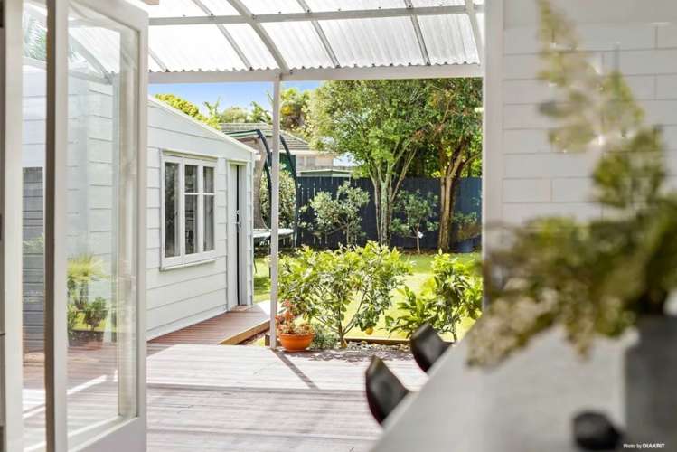 5 Karamu Street Te Atatu Peninsula_12