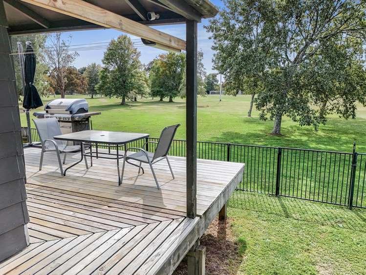 74a Kahikatea Drive Melville_13