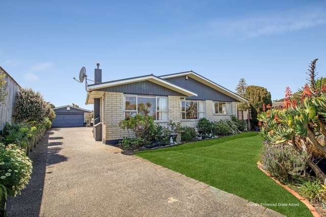 A family gem with a pool - in time for summer!