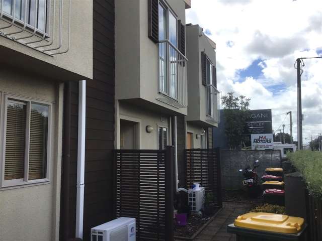 2/85 Portage Road New Lynn_2