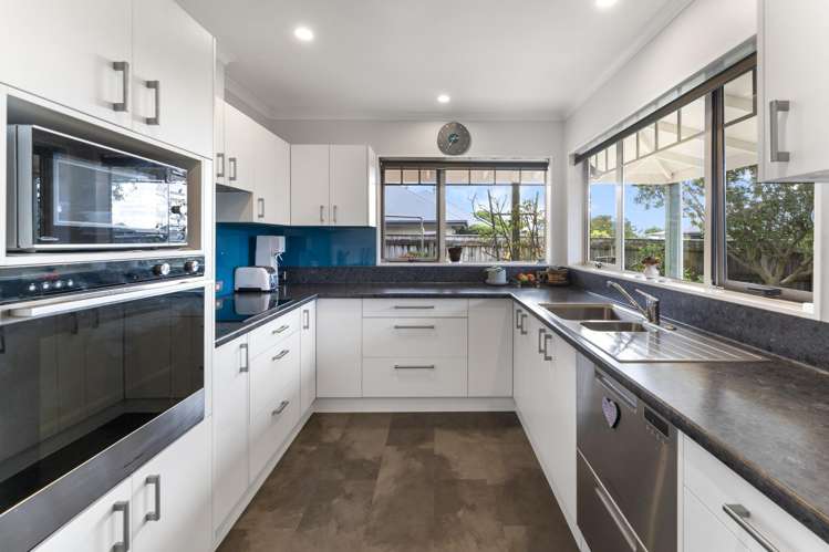 8 Heritage Crescent Richmond_7