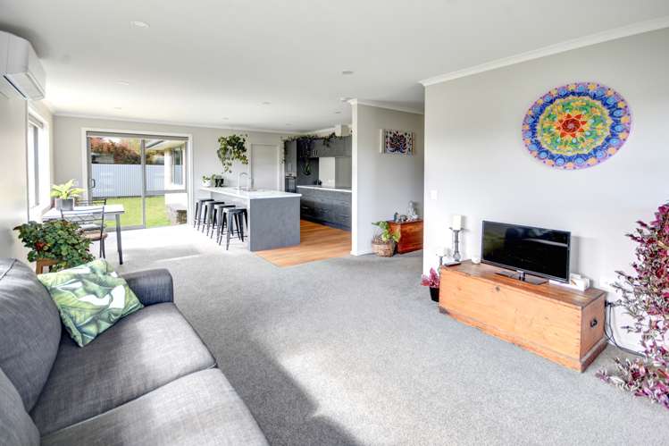 23 Constitution Avenue Milton_5