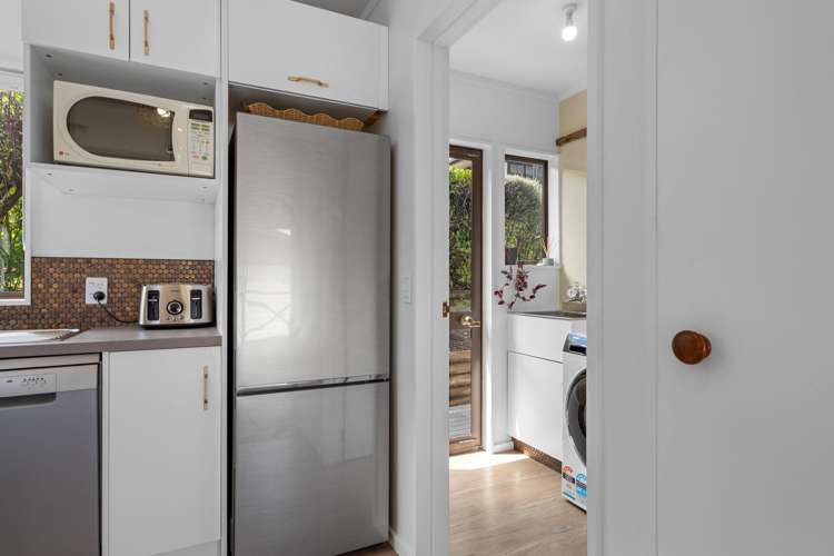 2/23 Towai Street Stoke_4