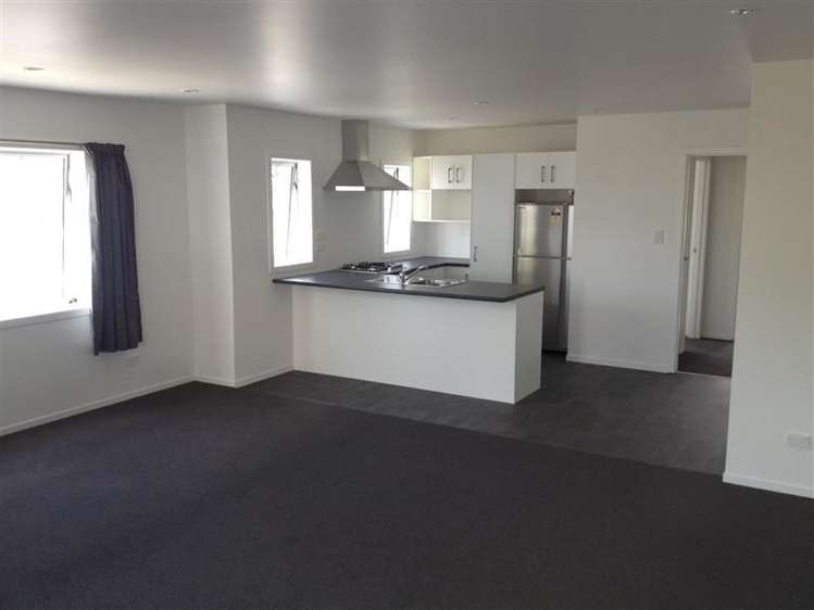 2/60 Wellington Street Hamilton East_1