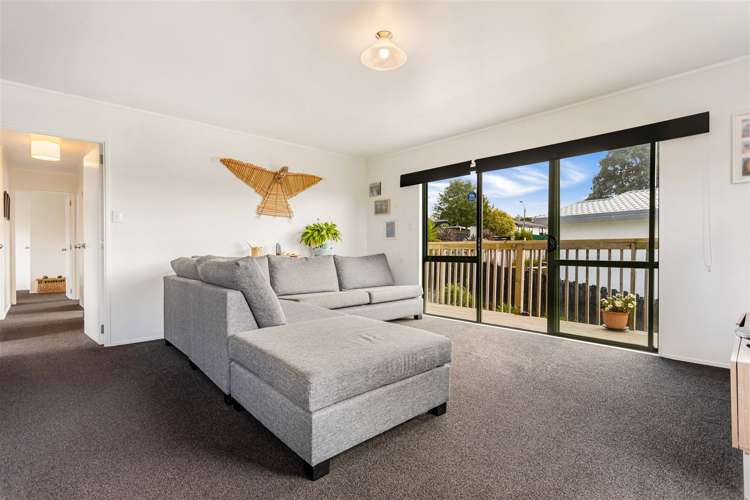 1 Maywood Crescent Glen Eden_6